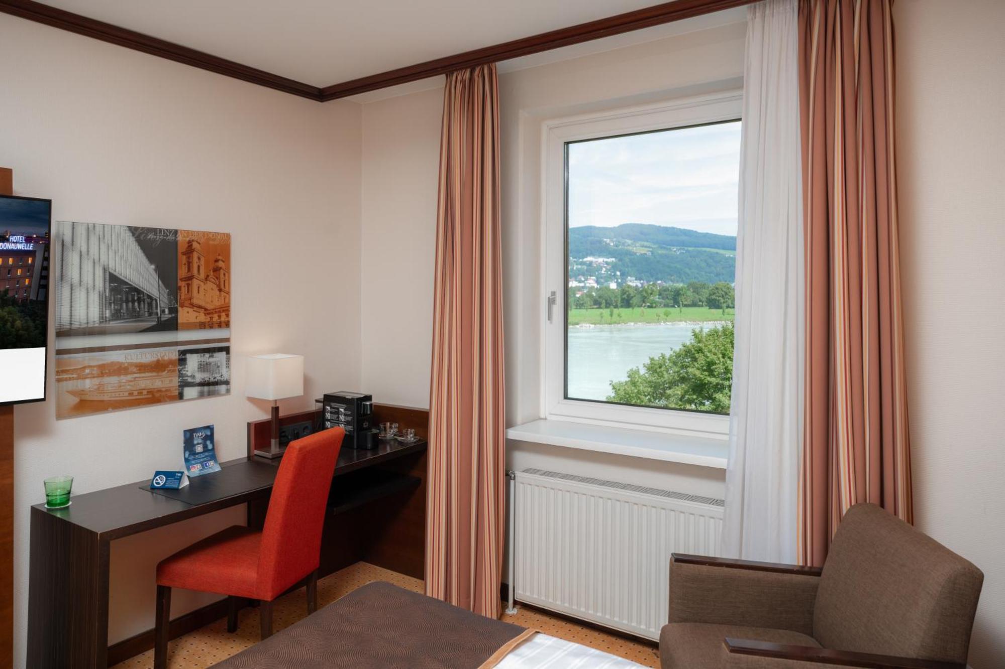 Trans World Hotel Donauwelle 린츠 외부 사진